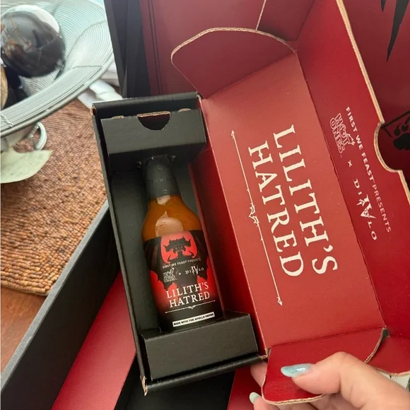 Blizzard Diablo 4 Hot Ones x Revenge Capsule LIMITED SZ XS BNWT 67/666